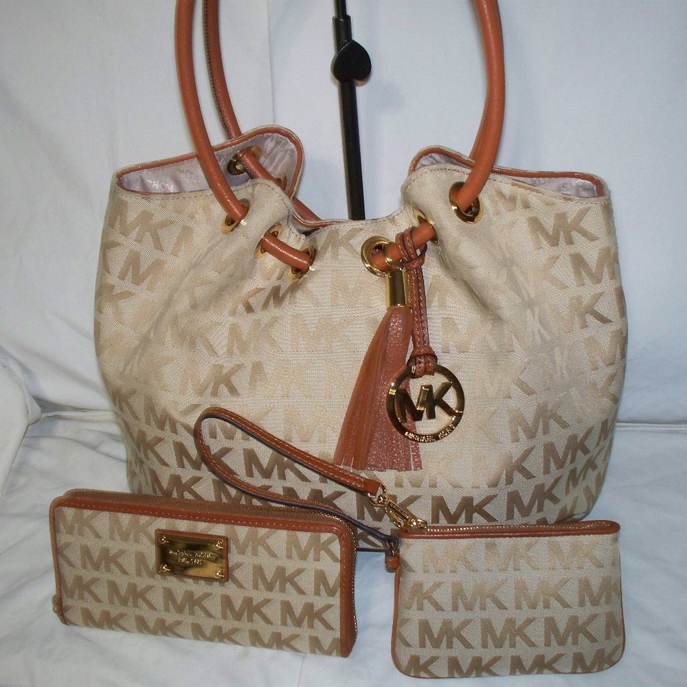 MK Jet Set Signature Ring Tote~Wallet & Wristlet